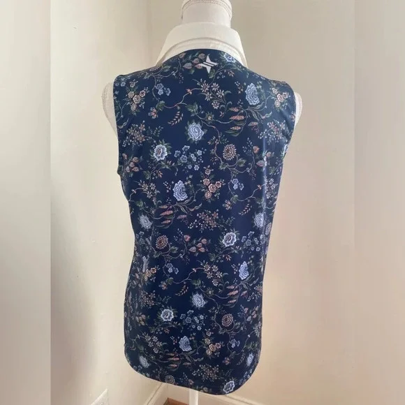 Tuckernuck Sport Sleeveless Caroline Polo Shirt in Navy Wildflower Size Medium - Picture 2 of 8